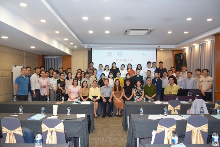 VIỆN UNG THƯ QUỐC GIA: THAM GIA HỘI NGHỊ TẬP HUẤN “HOẠT ĐỘNG GHI NHẬN UNG THƯ TẠI THÀNH PHỐ HỒ CHÍ MINH NĂM 2025”